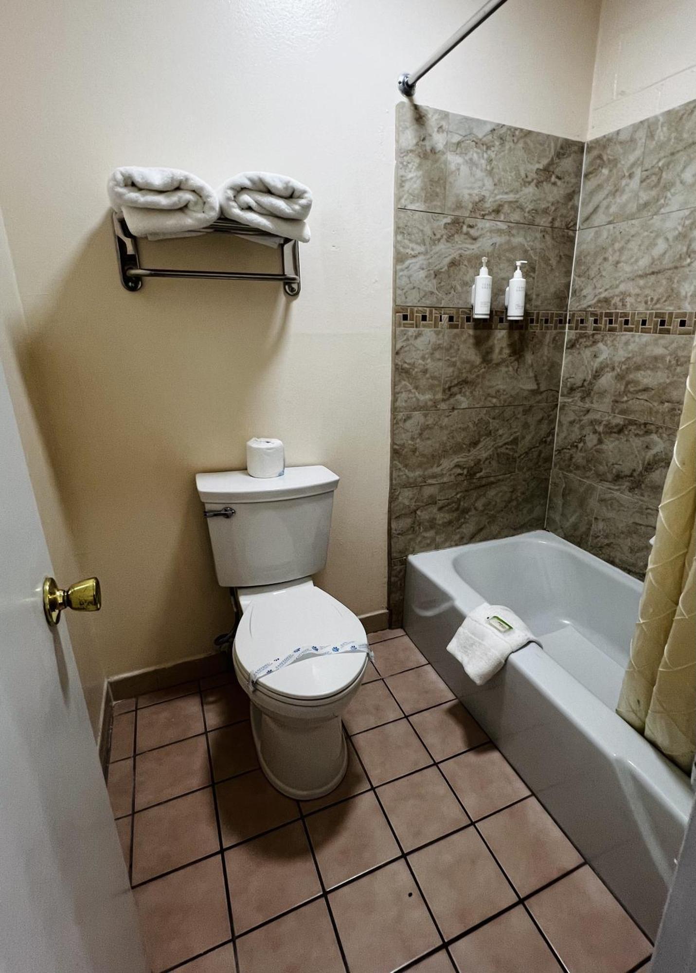 Cedar Lodge Сидар-Сити Экстерьер фото